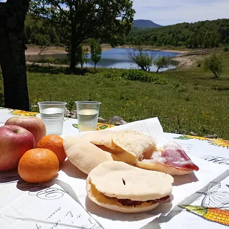 Bed & Breakfast E Restaurant S'ispera Monolocale Uso Esclusivo Fonni